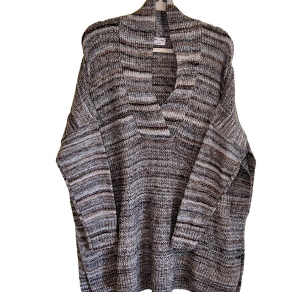 Oversized V-Neck Loose Knit Sweater - Jillian & Nicole - Size L - EUC - Picture 1 of 10